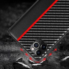 COQUE CARBONNE NOIRE LISERE ROUGE A03CORE
